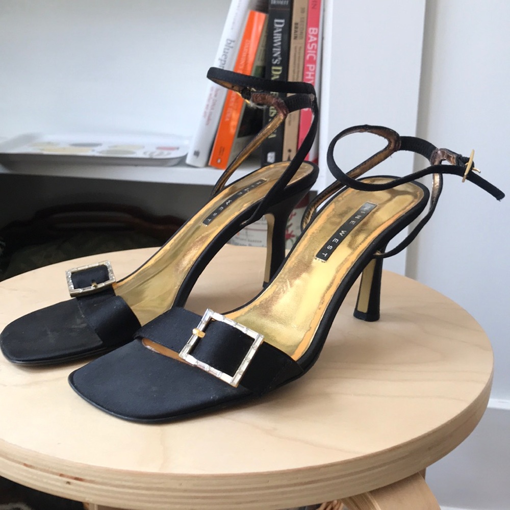 Vintage Nine West crystal buckle strappy sandals